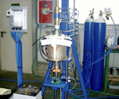 Small scale flame fusion puller